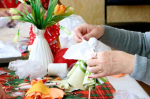 В Ессентуках мастерицы сделали кукольные символы Масленицы.