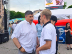 Владимир Крутников поблагодарил студента - спасателя за спасение 94-летней женщины из горящего дома.